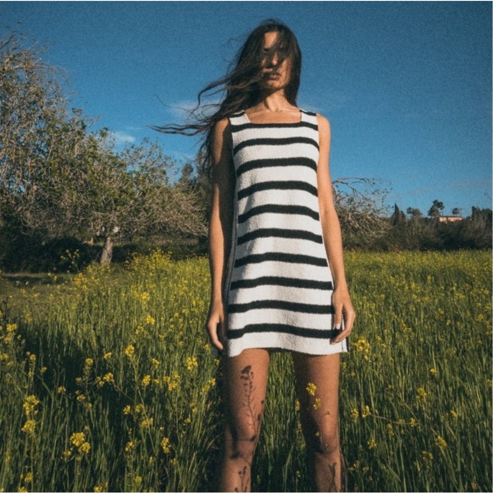 Zara Black and White Sleeveless Sheath Mini Dress